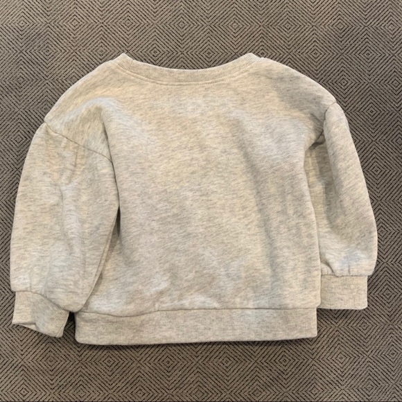 NWOT Gap Grey Sweatshirt w/ Eyelet Detail 6-12M - Picture 4 of 4